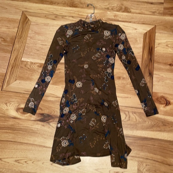 Floral Print Dress - Picture 7 of 10